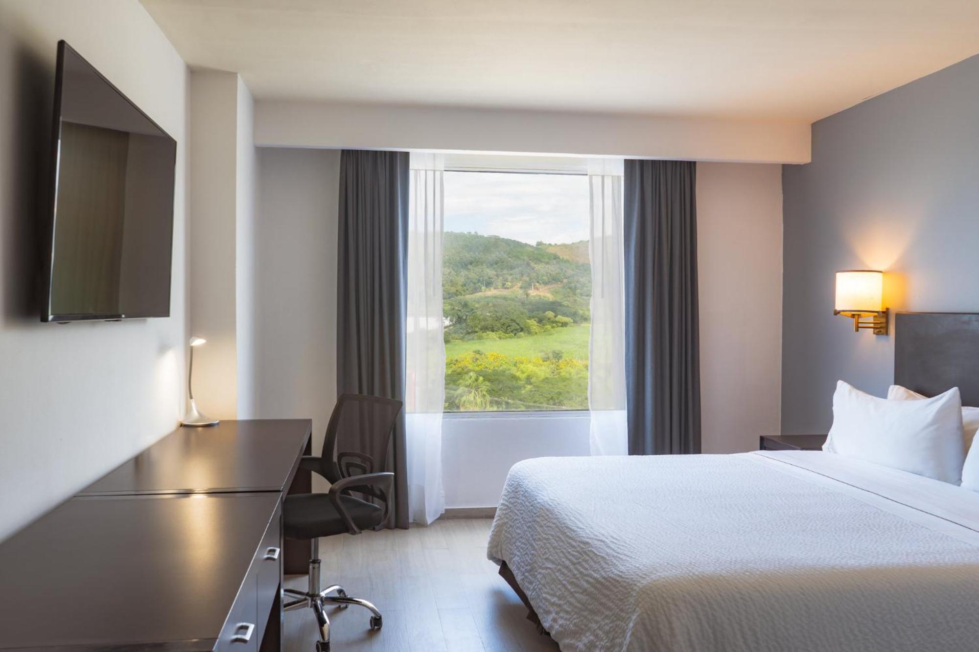 Fiesta Inn Тепік Екстер'єр фото