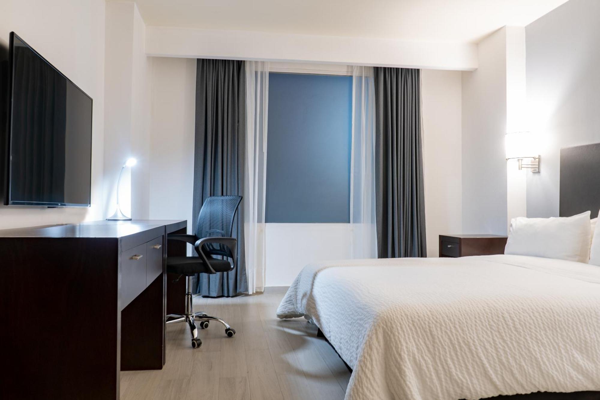 Fiesta Inn Тепік Екстер'єр фото